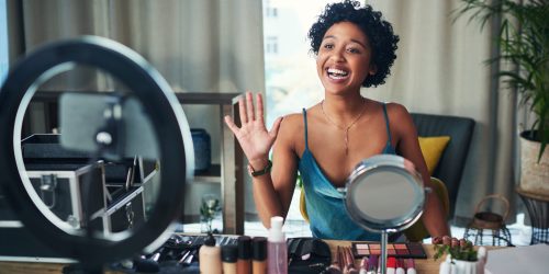 shot-of-a-influencer-recording-a-makeup-tutorial-for-her-blog-at-home-scaled-1.jpg shot-of-a-influencer-recording-a-makeup-tutorial-for-her-blog-at-home-scaled-1.jpg